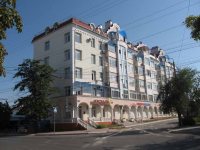 К покупке трехкомнатная квартира в Севастополе на Горького 9