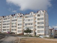 Продажа большой двухкомнатной квартиры с ремонтом в Севастополе