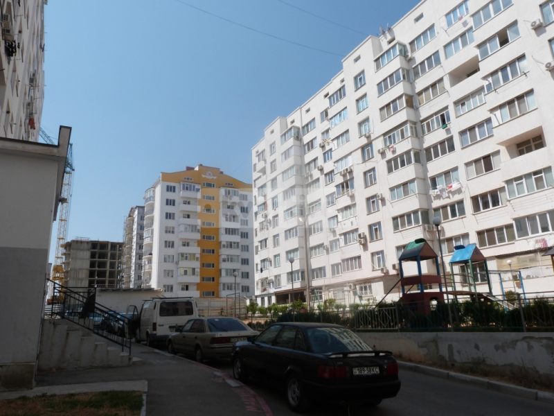Рыжий кот просп победы 44б фото Продажа двухкомнатной квартиры в Севастополе на проспекте Победы 44б